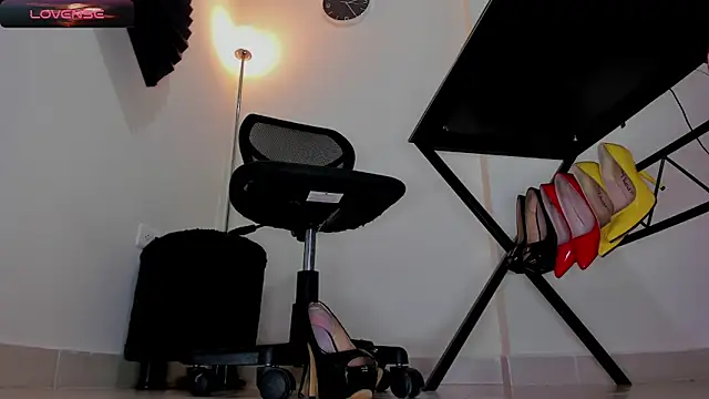 Vero Starxx online show from May 17, 2026, 7:25 pm