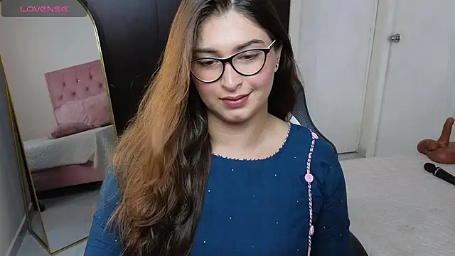 Snapshot of adara_lennox chatting on April 10, 2026, 8:16 pm adara lennox online show from April 10, 2026, 8:16 pm