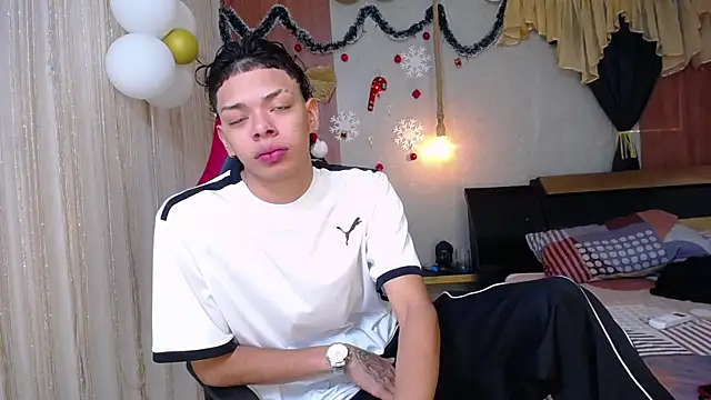 Snapshot of Harry_jhonsson chatting on November 28, 2025, 7:58 pm Harry jhonsson online show from November 28, 2025, 7:58 pm