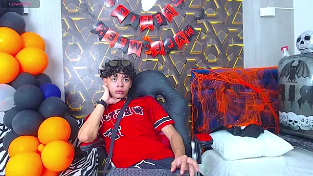 Snapshot of Harry_jhonsson chatting on October 21, 2025, 8:19 pm Harry jhonsson online show from October 21, 2025, 8:19 pm