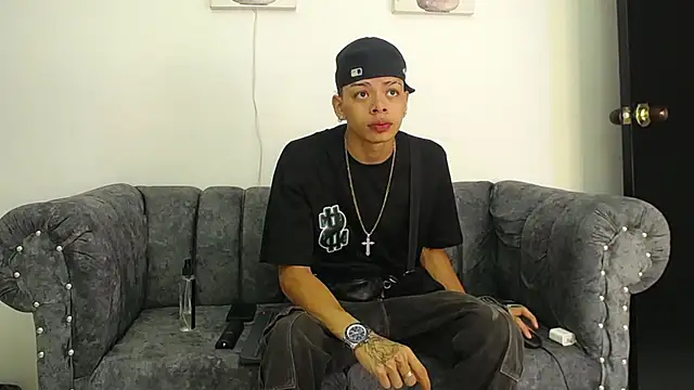Snapshot of Harry_jhonsson chatting on February 8, 2025, 3:52 am Harry jhonsson online show from February 8, 2025, 3:52 am
