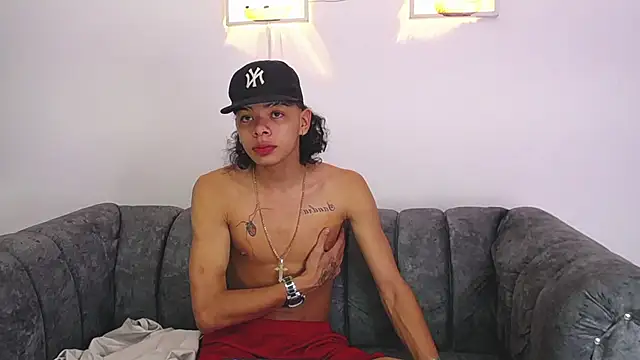 Snapshot of Harry_jhonsson chatting on February 9, 2025, 3:22 am Harry jhonsson online show from February 9, 2025, 3:22 am