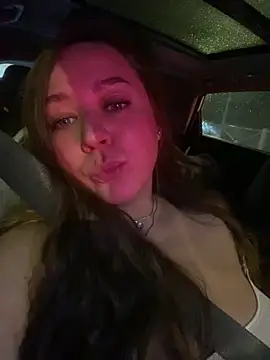 Snapshot of AurorHarris chatting on December 3, 2024, 2:00 pm AurorHarris online show from December 3, 2024, 2:00 pm