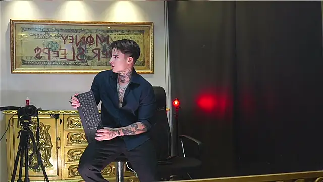 dantecoppolaa  online show from July 28, 2026, 11:48 pm