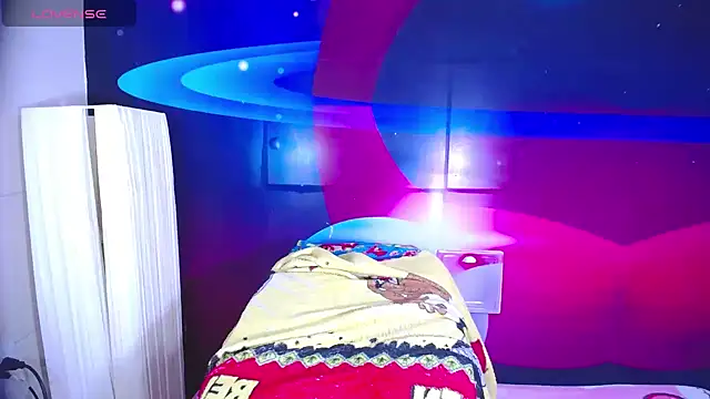 Snapshot of Cristalxxts chatting on October 13, 2025, 7:59 pm Cristalxxts online show from October 13, 2025, 7:59 pm