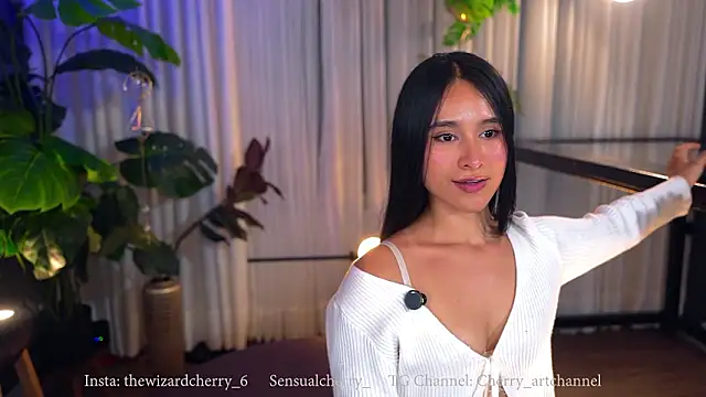 Snapshot of Miss_beee chatting on February 9, 2026, 12:19 am Miss beee online show from February 9, 2026, 12:19 am