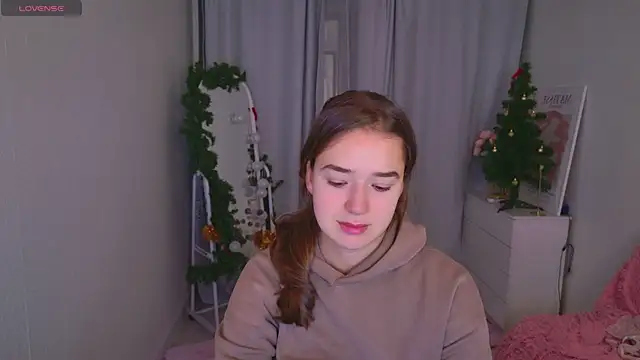 Snapshot of LovelyJessie chatting on December 14, 2025, 1:39 pm LovelyJessie online show from December 14, 2025, 1:39 pm