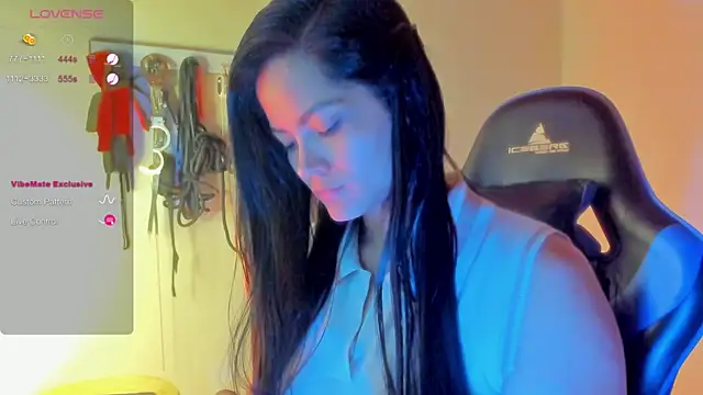 scarlet-kennedy98 online show from April 28, 2026, 8:57 pm