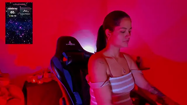 scarlet-kennedy98 online show from December 18, 2025, 8:23 pm