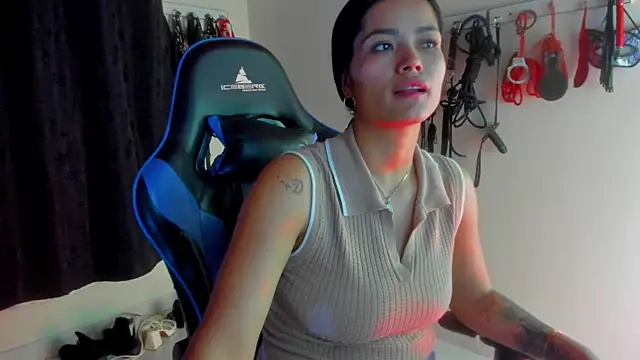 Snapshot of scarlet-kennedy98 chatting on November 4, 2025, 10:24 pm scarlet-kennedy98 online show from November 4, 2025, 10:24 pm