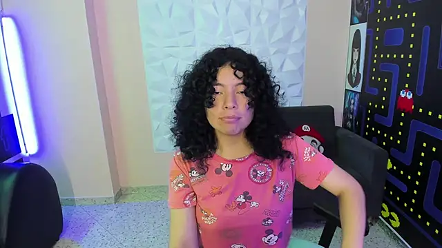 Snapshot of zoe_martin4 chatting on December 27, 2024, 8:39 pm zoe martin4 online show from December 27, 2024, 8:39 pm