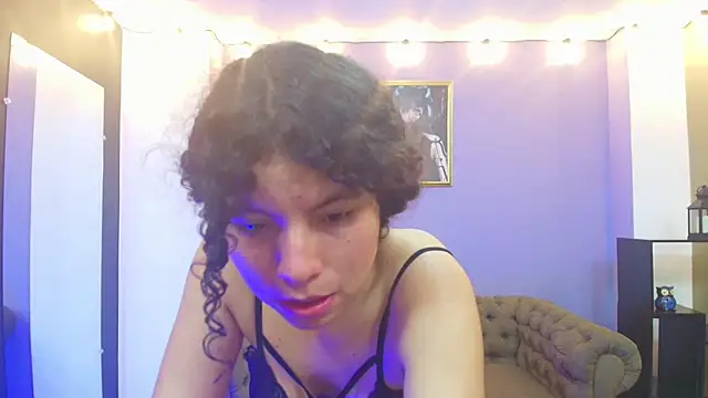 Snapshot of zoe_martin4 chatting on December 12, 2024, 8:32 pm zoe martin4 online show from December 12, 2024, 8:32 pm