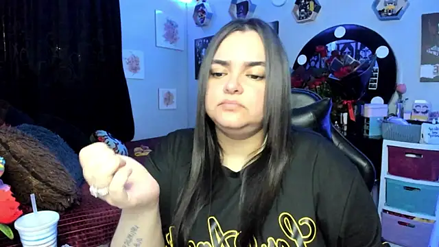 Luise Meyrink online show from February 17, 2026, 2:42 am