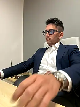 masterboss  online show from November 5, 2025, 12:41 pm