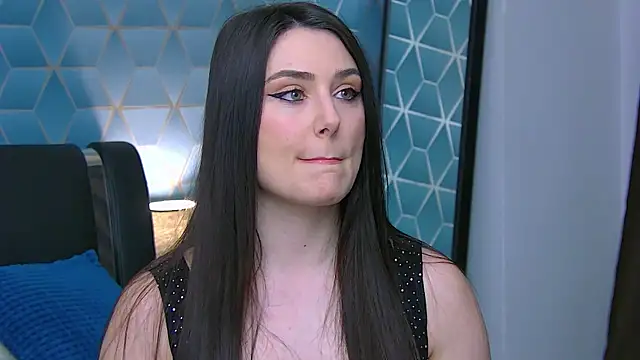 Snapshot of KassieWeins chatting on February 22, 2026, 7:15 pm KassieWeins online show from February 22, 2026, 7:15 pm