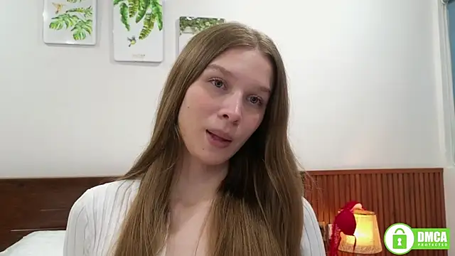 Snapshot of CutieBeauty chatting on April 19, 2026, 8:37 am CutieBeauty online show from April 19, 2026, 8:37 am