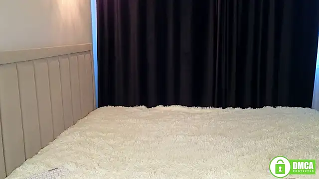 Snapshot of CutieBeauty chatting on November 23, 2025, 12:37 pm CutieBeauty online show from November 23, 2025, 12:37 pm