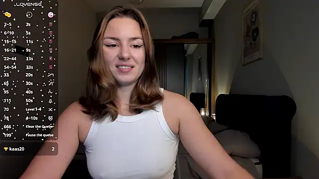 ThreeshaWhite online show from December 16, 2025, 12:53 pm