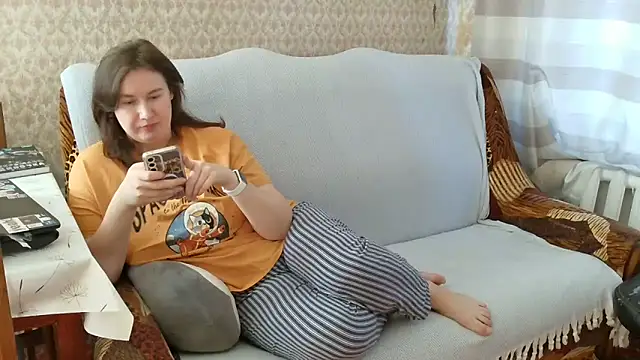 franceska blue online show from December 16, 2025, 10:08 am