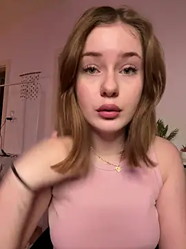 MaribelRiver online show from February 19, 2025, 9:14 pm