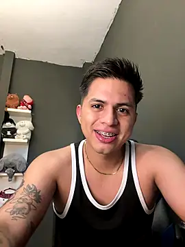 Snapshot of Niicky1_ chatting on October 28, 2025, 4:24 am Niicky1 online show from October 28, 2025, 4:24 am