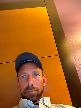 Treemandude online show from November 16, 2025, 1:43 am