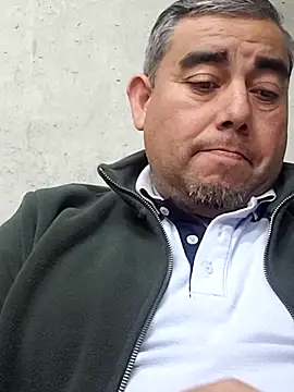 Snapshot of Manolete007x chatting on April 22, 2026, 12:17 am Manolete007x online show from April 22, 2026, 12:17 am