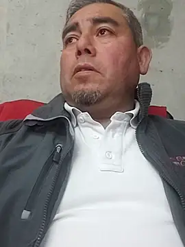 Snapshot of Manolete007x chatting on May 16, 2026, 7:35 pm Manolete007x online show from May 16, 2026, 7:35 pm