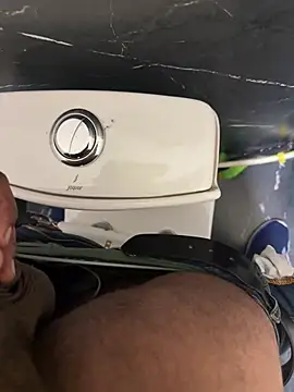 Snapshot of Vbreaker chatting on March 5, 2026, 9:39 am Vbreaker online show from March 5, 2026, 9:39 am