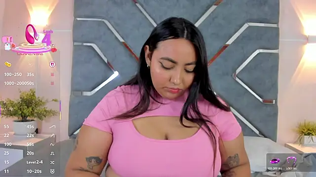 Snapshot of LucciaPorter chatting on March 7, 2026, 1:49 pm LucciaPorter online show from March 7, 2026, 1:49 pm