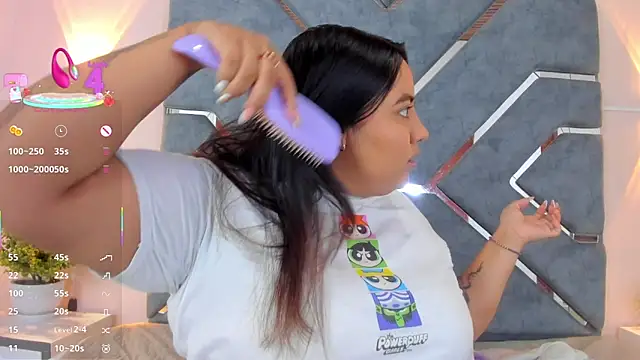 Snapshot of LucciaPorter chatting on March 20, 2026, 1:45 pm LucciaPorter online show from March 20, 2026, 1:45 pm