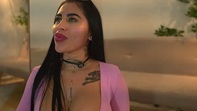Snapshot of Sofhia_cruz chatting on July 11, 2026, 8:42 pm Sofhia cruz online show from July 11, 2026, 8:42 pm