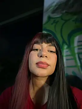 Snapshot of RavenM8 chatting on February 11, 2026, 1:05 am RavenM8 online show from February 11, 2026, 1:05 am