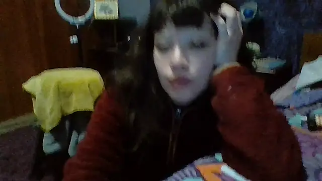 Snapshot of Fo0xybby chatting on July 13, 2026, 2:33 am Fo0xybby online show from July 13, 2026, 2:33 am
