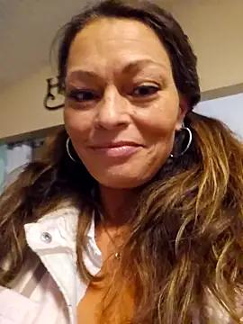 Erotic and Exotic online show from May 4, 2026, 1:31 am