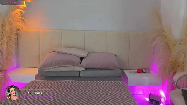 sofia pamela online show from March 5, 2026, 7:10 pm