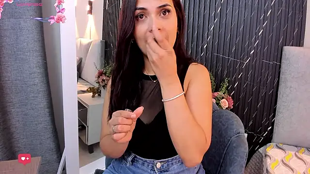 Snapshot of katrina_kaif_x chatting on February 7, 2026, 7:11 pm katrina kaif x online show from February 7, 2026, 7:11 pm