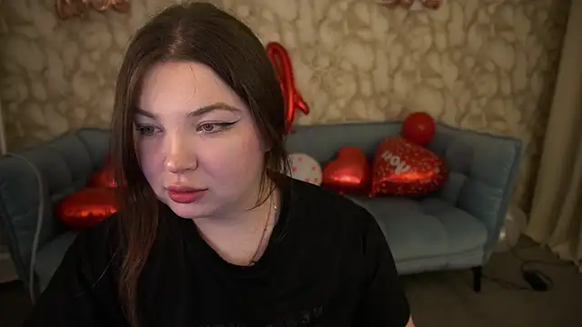 RosieMoons online show from February 7, 2026, 8:17 pm