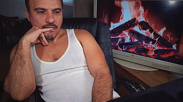 officeman7 online show from February 15, 2025, 8:23 pm