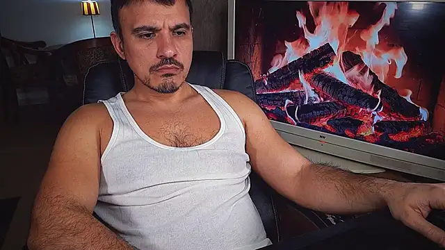 officeman7 online show from February 15, 2025, 5:17 pm