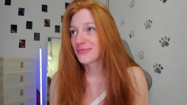 Snapshot of Aliceginger99 chatting on April 16, 2026, 5:19 am Aliceginger99 online show from April 16, 2026, 5:19 am