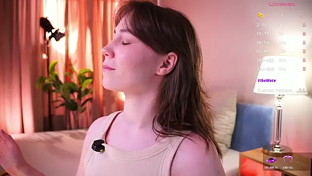 askaudrey  online show from March 18, 2026, 1:35 pm