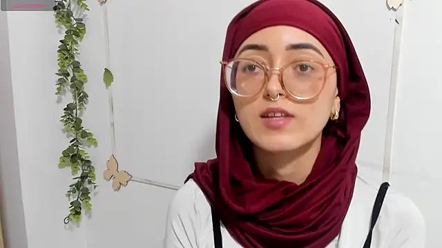 Snapshot of aysel_elid chatting on April 22, 2026, 1:23 am aysel elid online show from April 22, 2026, 1:23 am