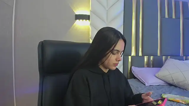 Snapshot of ChloeHarper_ chatting on May 20, 2026, 11:51 am ChloeHarper online show from May 20, 2026, 11:51 am
