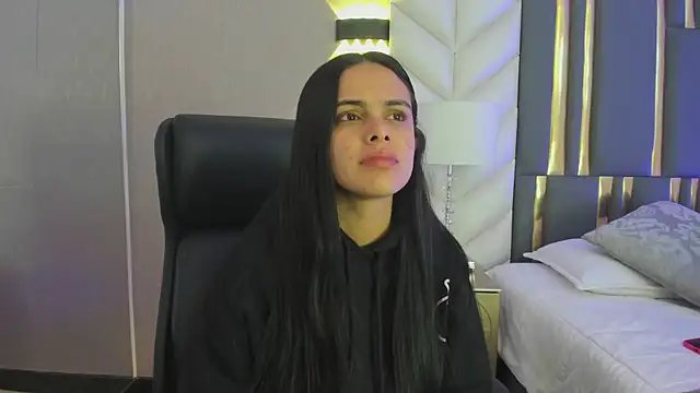 ChloeHarper  online show from February 14, 2026, 11:54 am