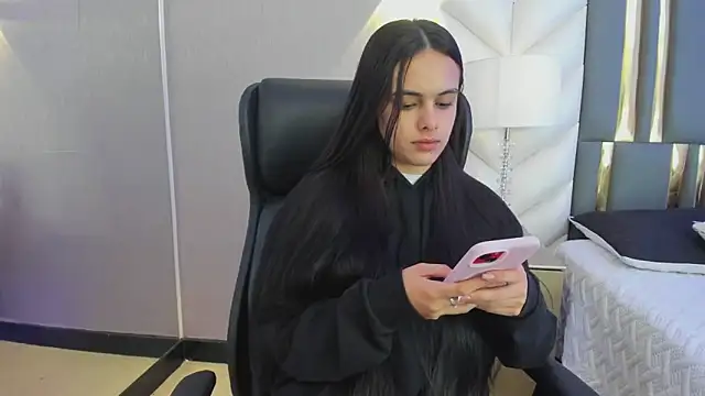 Snapshot of ChloeHarper_ chatting on June 4, 2026, 11:48 am ChloeHarper online show from June 4, 2026, 11:48 am