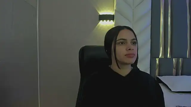 Snapshot of ChloeHarper_ chatting on May 22, 2026, 11:41 am ChloeHarper online show from May 22, 2026, 11:41 am