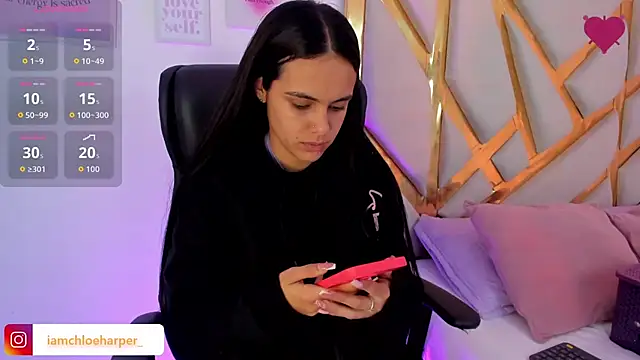 Snapshot of ChloeHarper_ chatting on November 27, 2025, 12:49 pm ChloeHarper online show from November 27, 2025, 12:49 pm