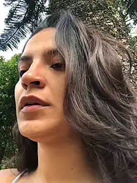 Snapshot of Gia_Mazzon chatting on May 14, 2026, 2:58 pm Gia Mazzon online show from May 14, 2026, 2:58 pm
