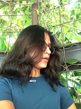 Snapshot of Gia_Mazzon chatting on April 28, 2026, 4:44 pm Gia Mazzon online show from April 28, 2026, 4:44 pm